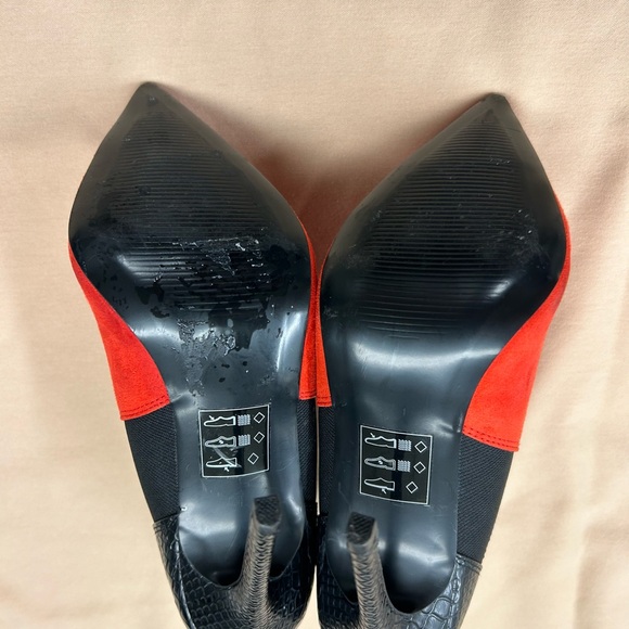 Booties Size 5 gorgeous multi color suede heeled booties- so go for it-stand out - Picture 5 of 8